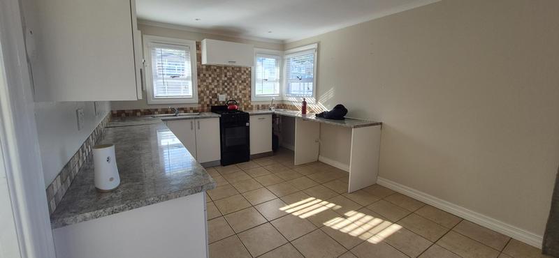 To Let 2 Bedroom Property for Rent in Dana Bay Western Cape